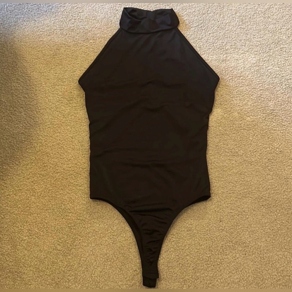 Top Chic Halter Top Neck With Cutout Back Black Bodysuit